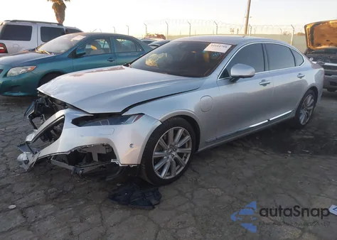 2018 Volvo S90 Hybrid T8 Inscription z USA, uszkodzony, nr VIN LVYBC0AL1JP031431